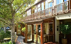 Ikhaya Lodge